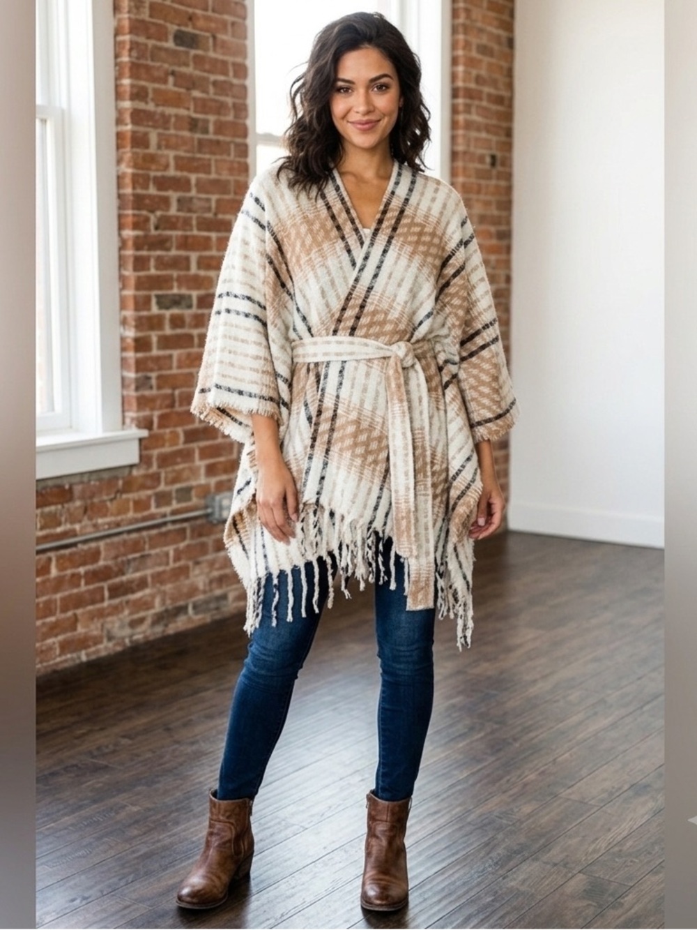 NWOT Vince Camuto fringed belt plaid poncho One Size
